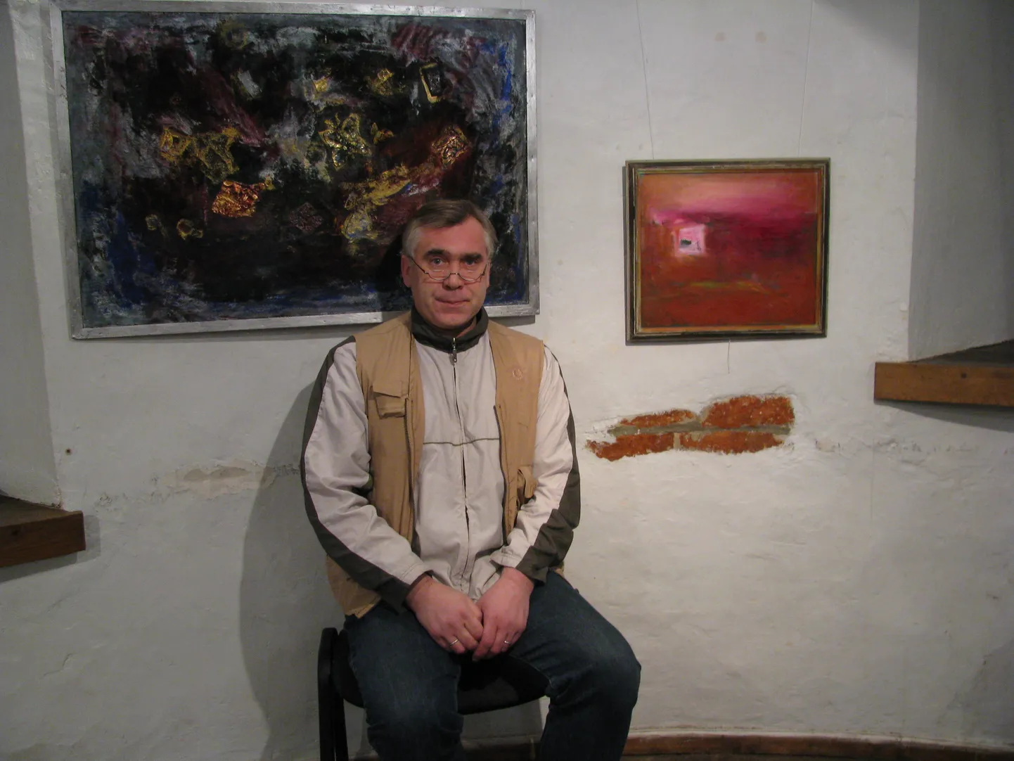 Enri Pahapill avas Punase torni galeriis näituse.