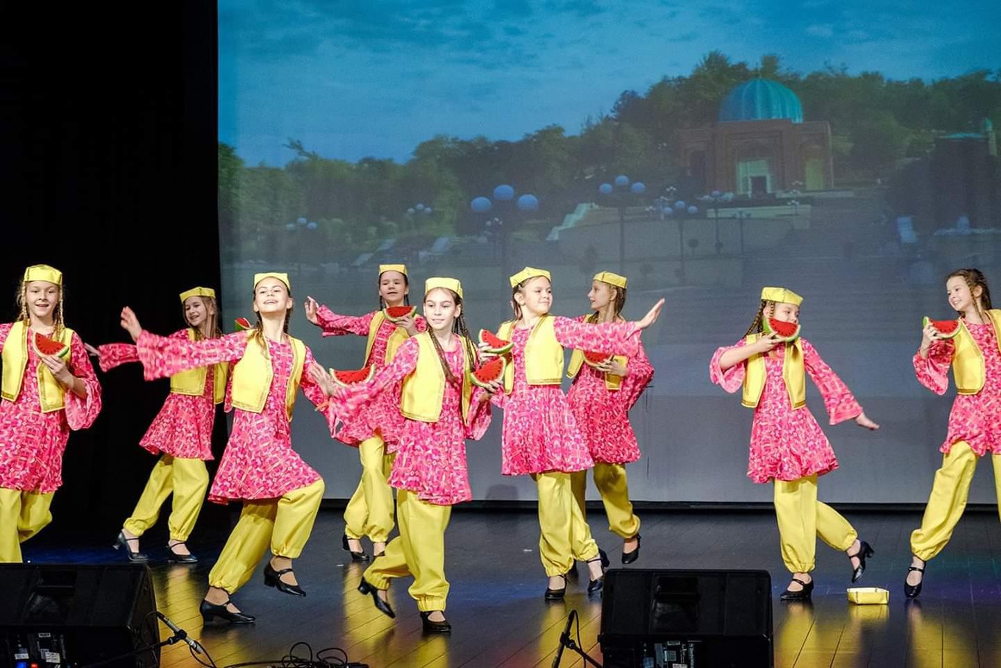 Tantsukollektiiv Akrida esineb Kohtla-Järvel esimest korda.