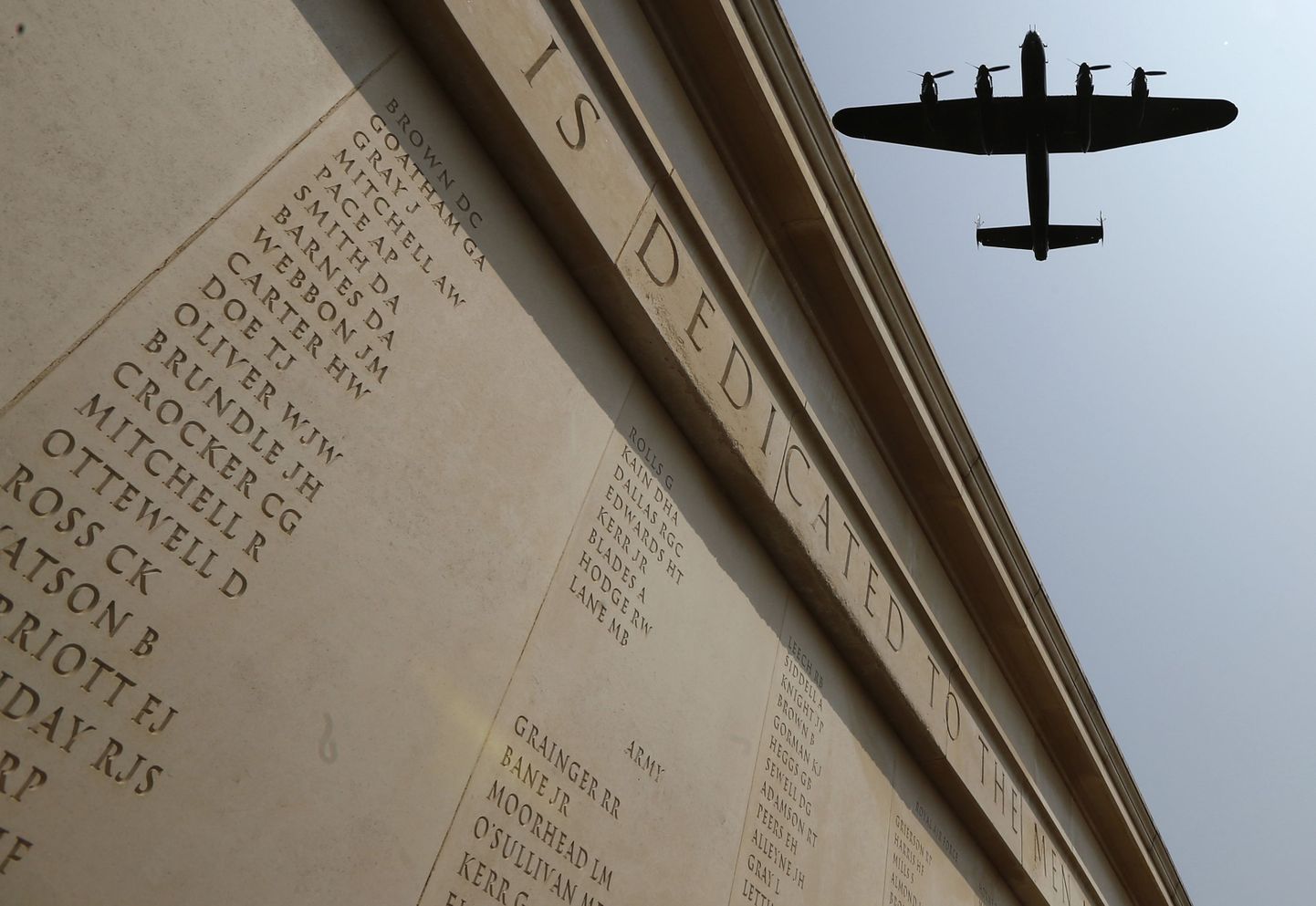 Suurbritannia Riiklik Memoriaalpark, kus on kirjas kõikide sõjategevuse käigus elu kaotanud briti sõdurite nimed.