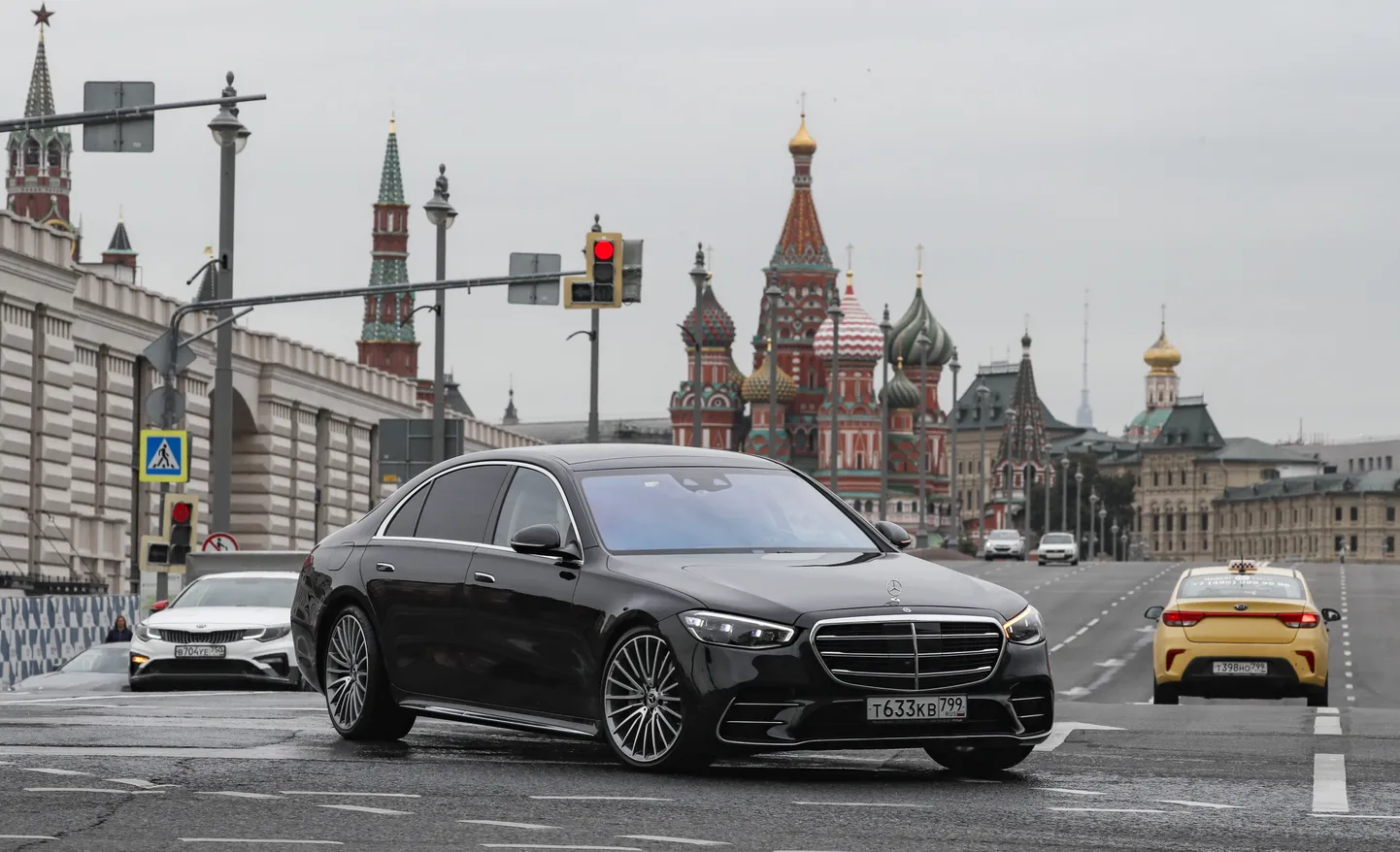 Autod Moskva tänaval.