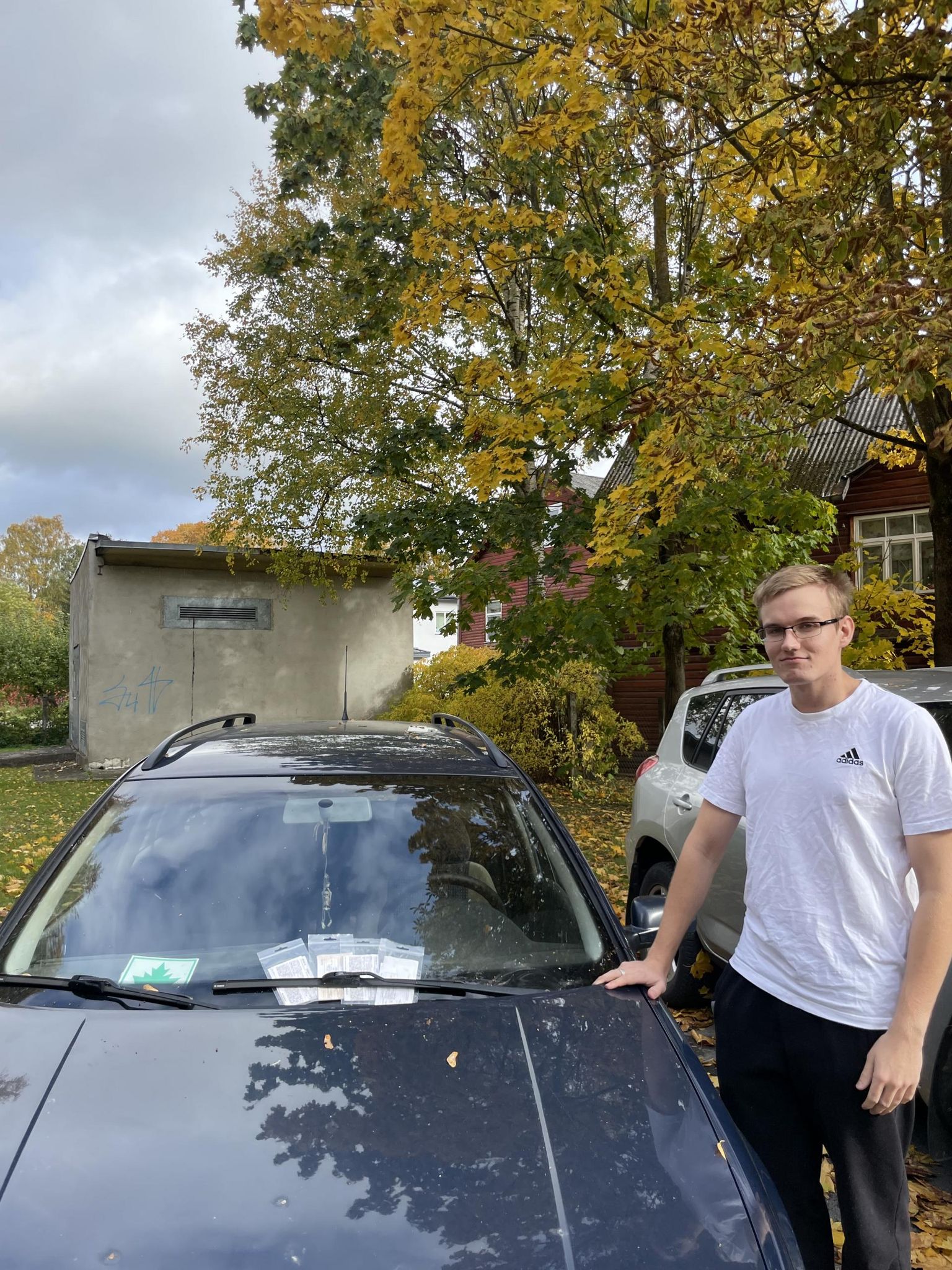 Narva maantee 89 üliõpilaselamus elav Tartu ülikooli esimese kursuse IT-tudeng Virmo Papagoi sai ühe nädala jooksul neli parkimistrahvi.