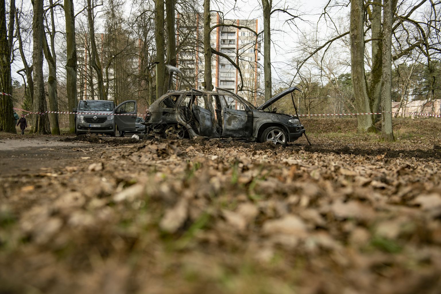 Сгоревший автомобиль убийц Романа Беззубова