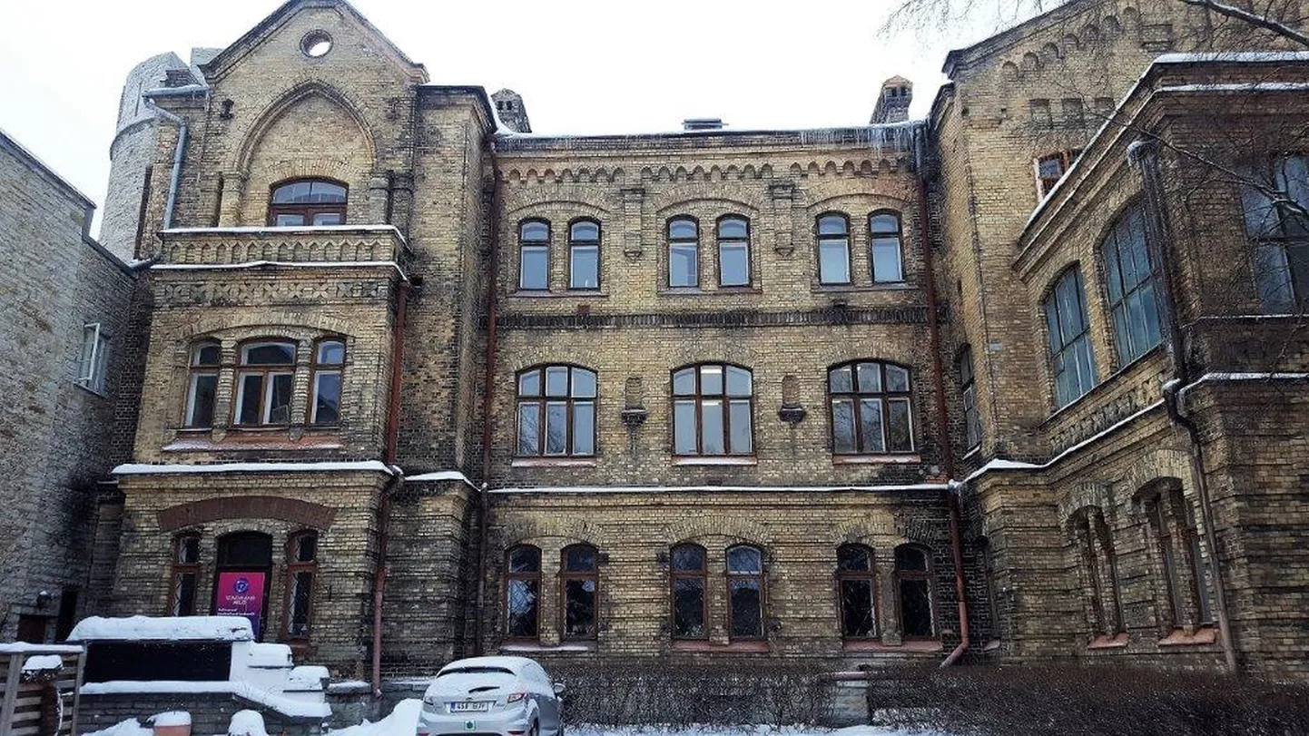 Замок спящей красавицы
