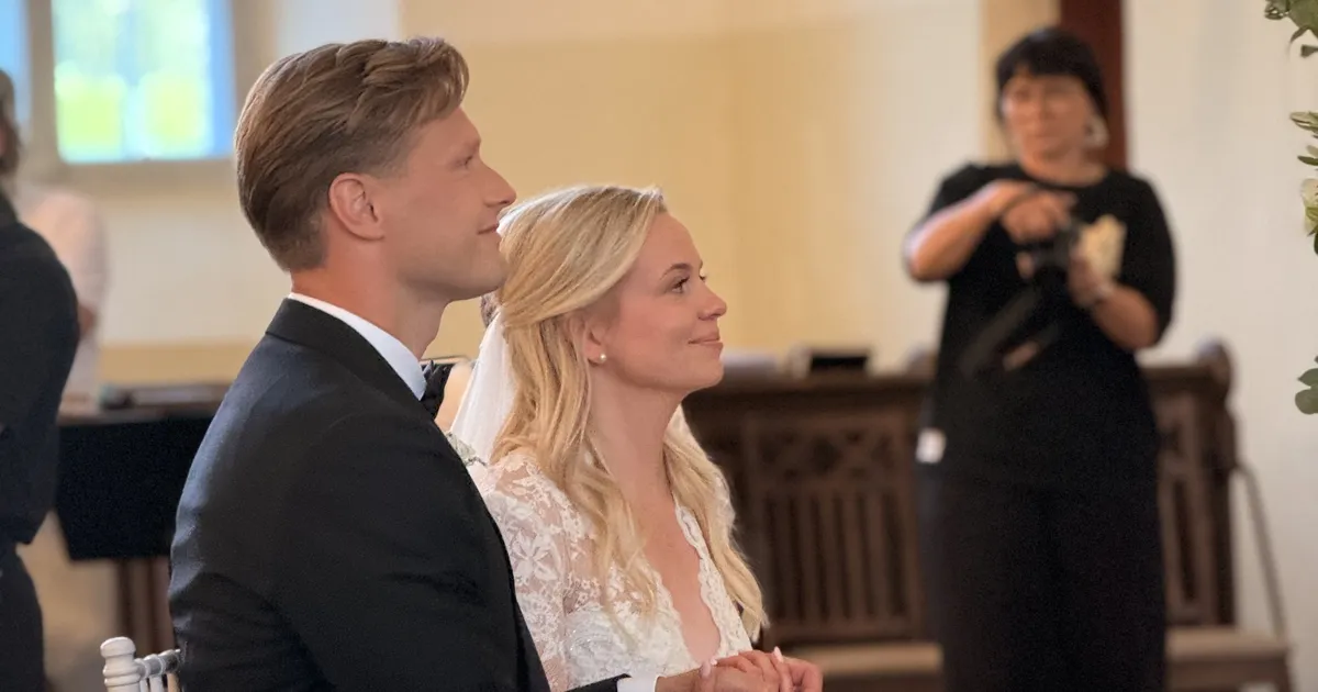 EKSKLUSIIVSED FOTOD ⟩ Laulja Nele-Liis Vaiksoo ja Mihkel Nukka abiellusid:  vaata muinasjutulisi hetki pulmapäevast