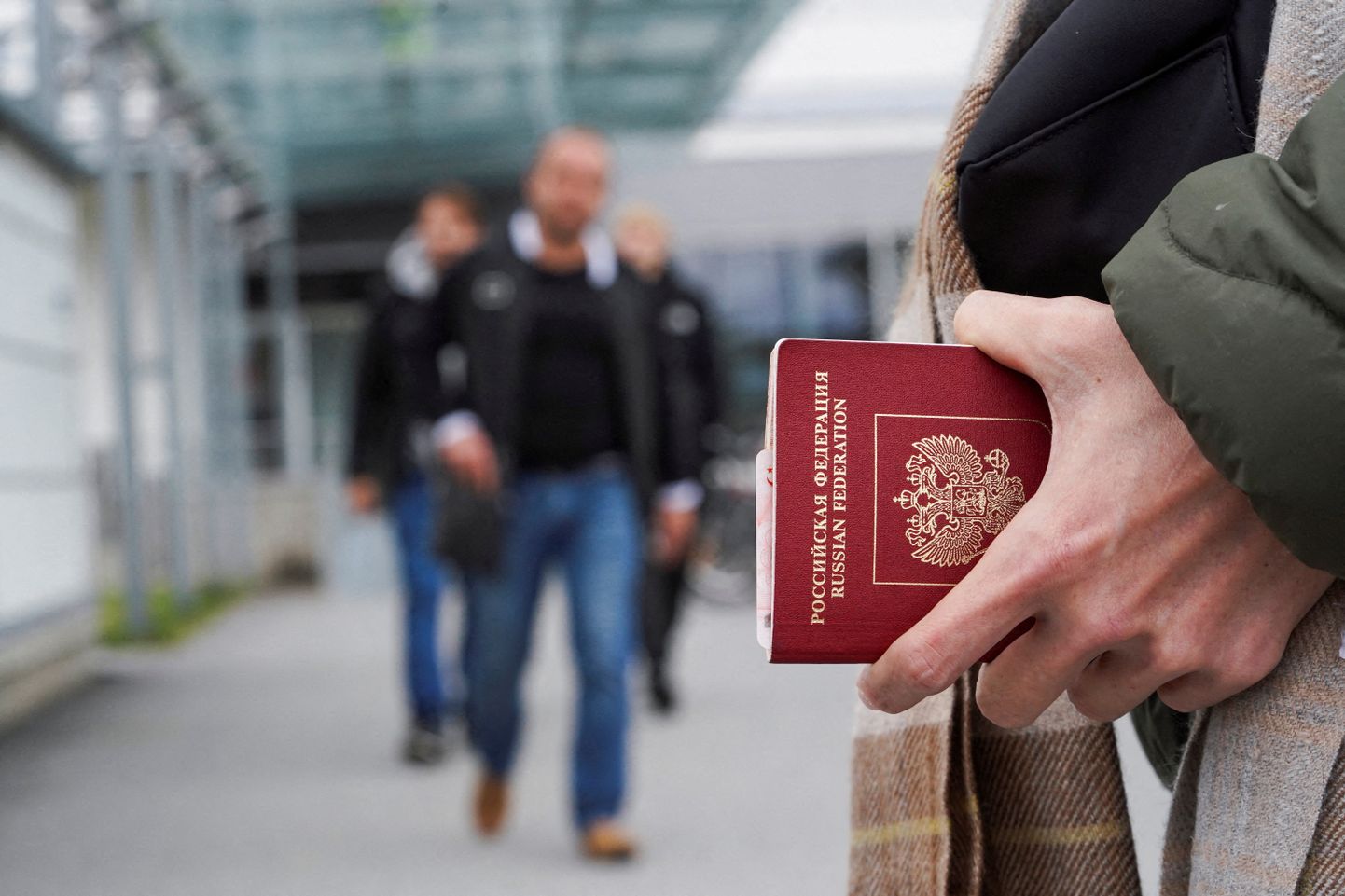 the acceptance of citizenship under favorable conditions offered by Russia broadens the options to expel people from Estonia.