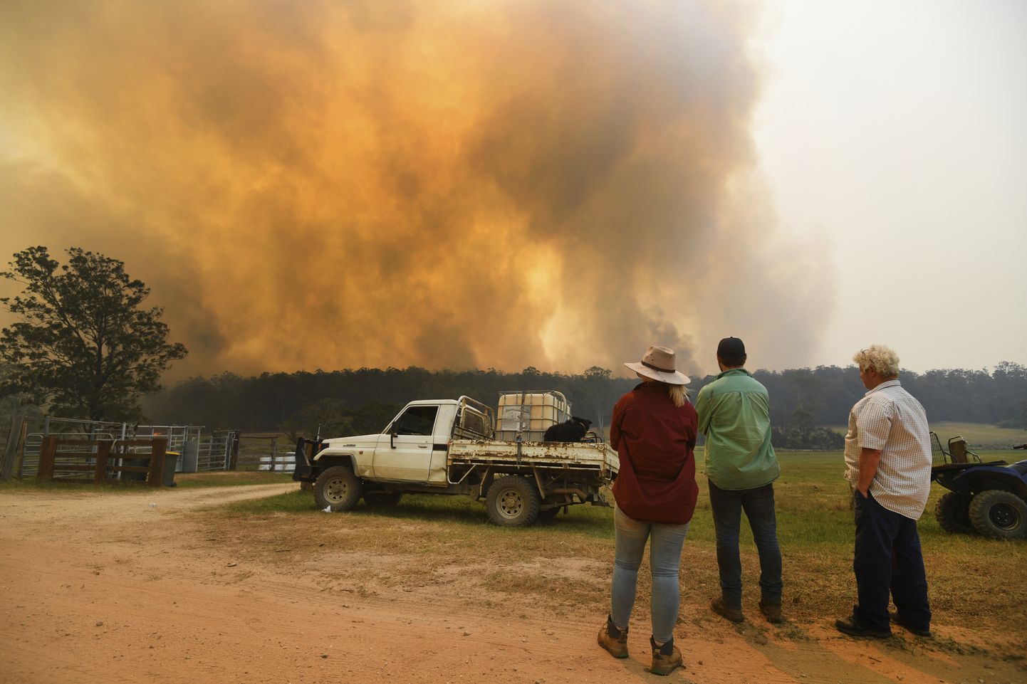 Plaši ugunsgrēki Austrālijā