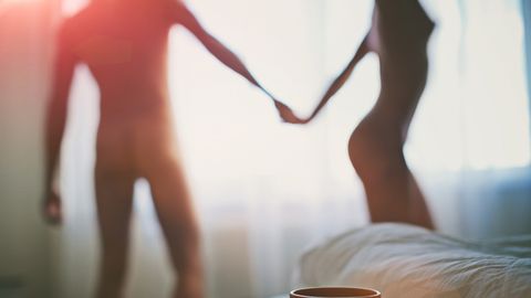Половой дебют, болезни поцелуев и не только: что волнует девушек в сексе