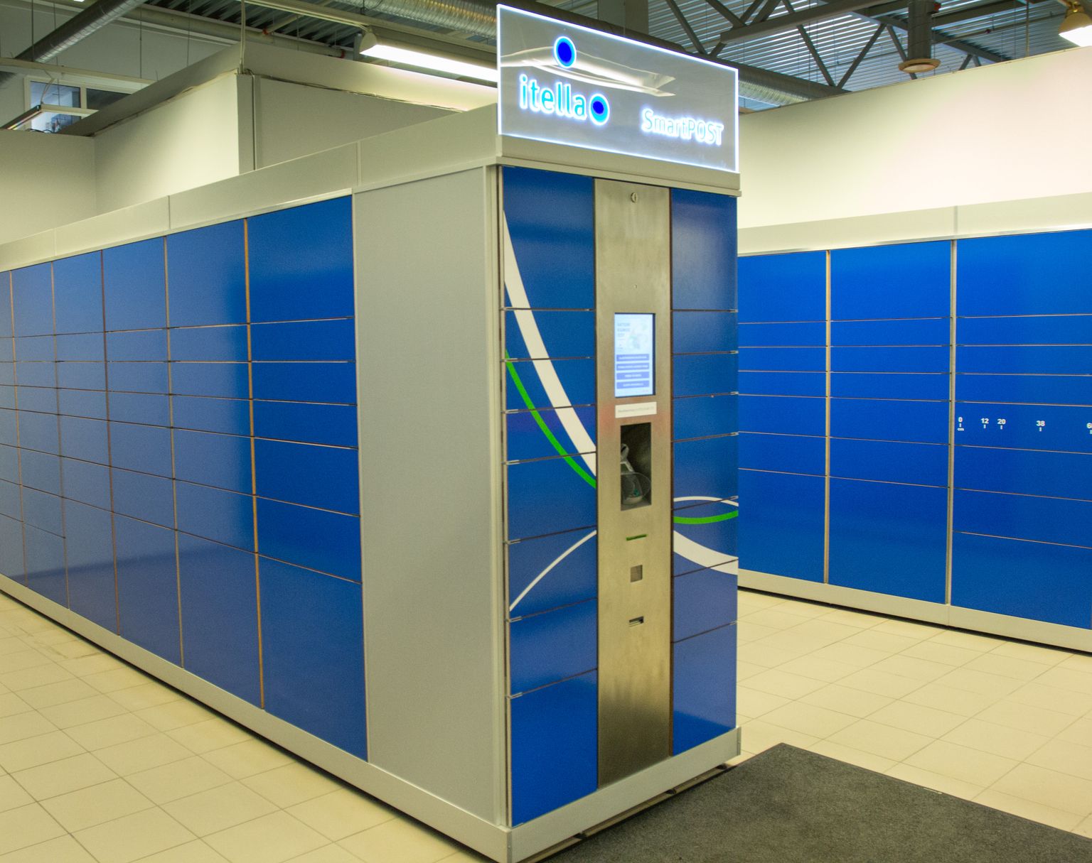 The Central Criminal Police carried out procedural acts in Tallinn earlier this week with regard to two young men who are suspected of breaking into the information system of Itella parcel machines.