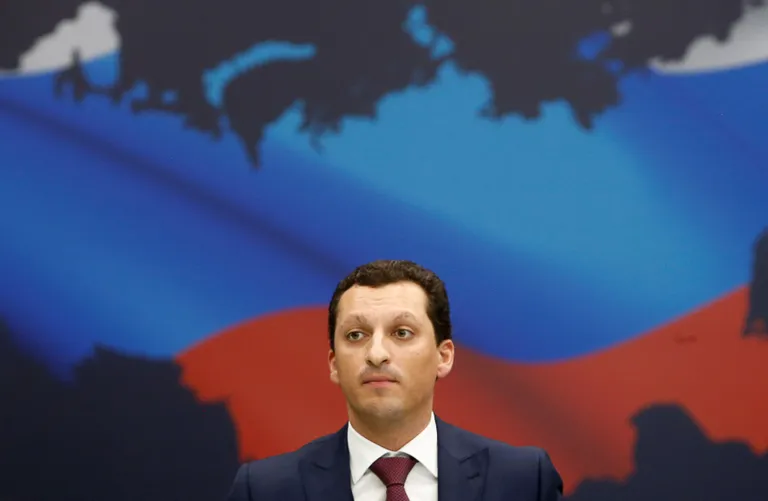 Кирилл Шамалов, член совета директоров российской нефтегазохимической компании Сибур, на заседании Национального нефтегазового форума в Москве, Россия, 20 апреля 2016 года. REUTERS/Sergei Karpukhin/File Photo