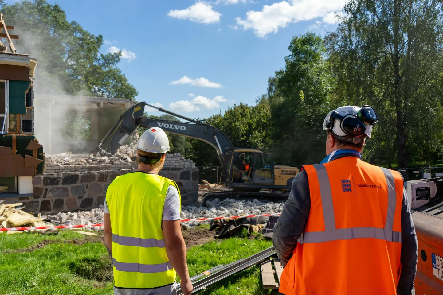 Tänavu on oodata tööinspektori külaskäiku 92 Viljandimaa ettevõttesse ja asutusse. Kõige enam on siinses valimis töötleva tööstusega tegelejaid, järgnevad põllumajandusettevõtted.