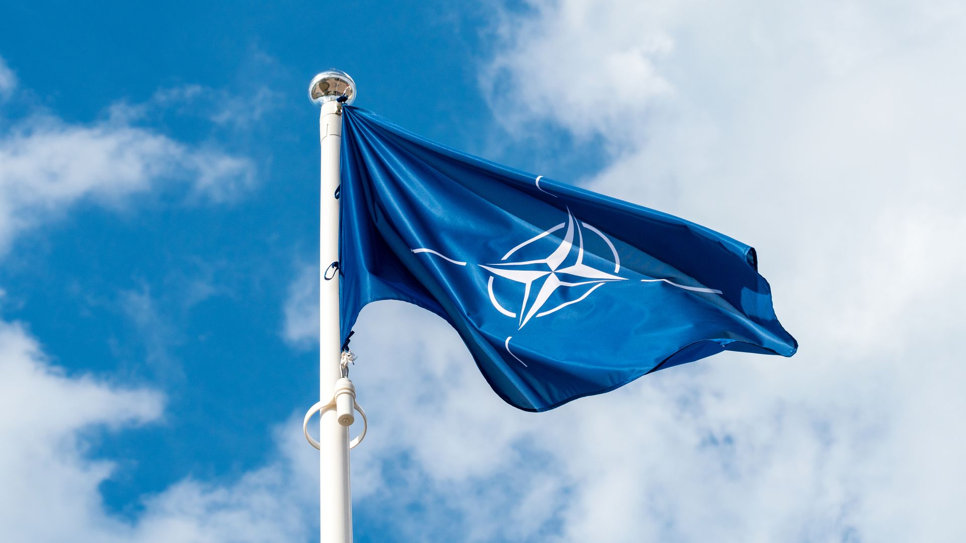 США перекладывают оборонную нагрузку на страны Европы
