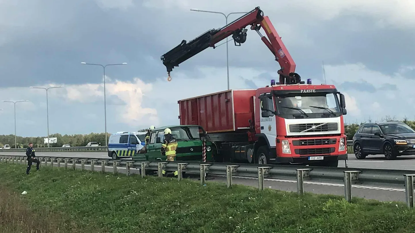 Politsei konfiskeeris Lihulasse teel olnud kurikuulsa monumendi koopia.