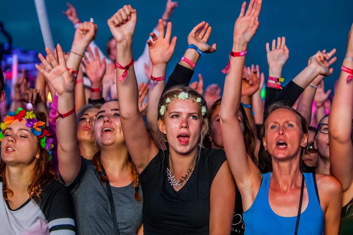 Varasemaltel aastatel on Weekend Festival Baltic meelitanud Pärnu randa kümneid tuhandeid inimesi.