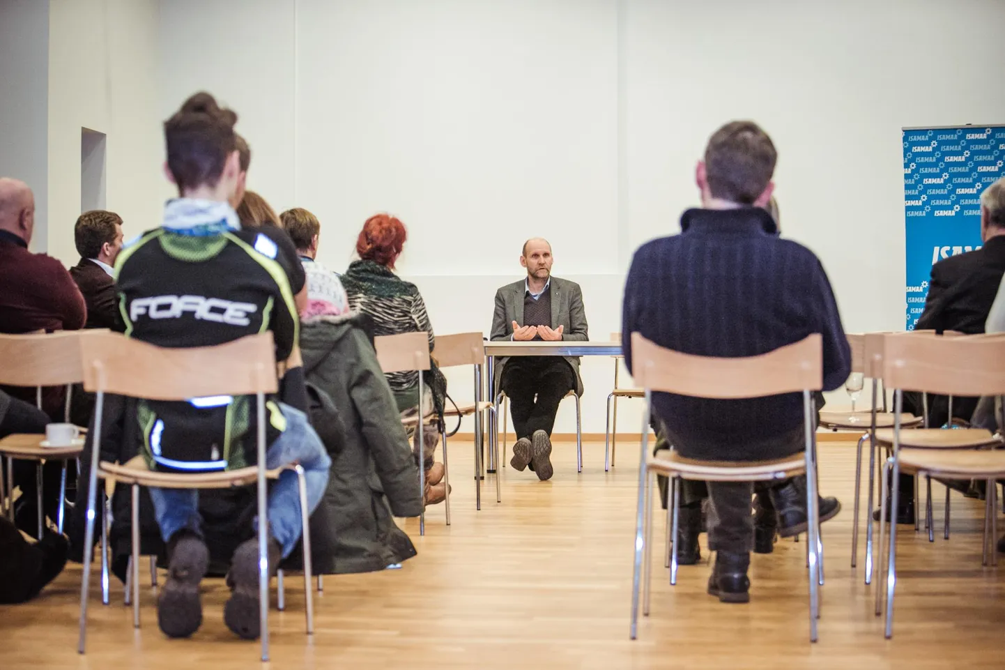 Isamaa juhi Helir-Valdor Seedriga kohtuma tulnute hulgas nappis neid, keda teise pensionisamba temaatika vahetult puudutaks.