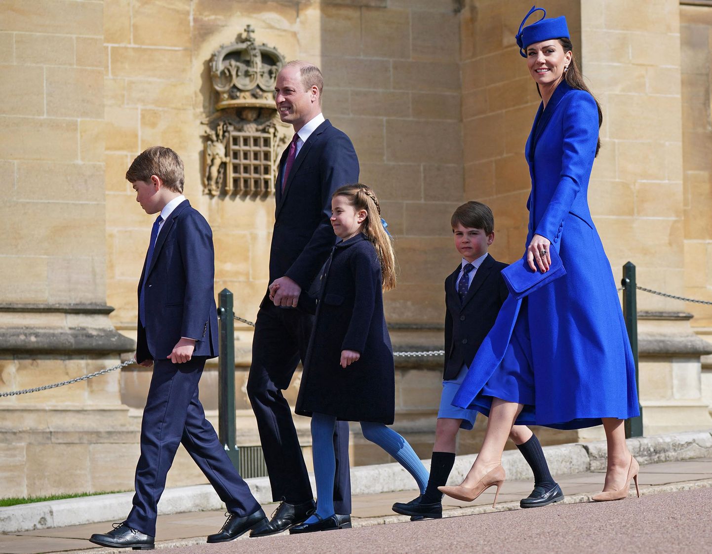 Королевская семья посетила пасхальную службу