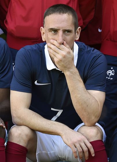 Pettunud Franck Ribery peab MMi kõrvalt vaatama.
