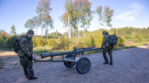 Эту встречу в лесу эстонские военные запомнят надолго