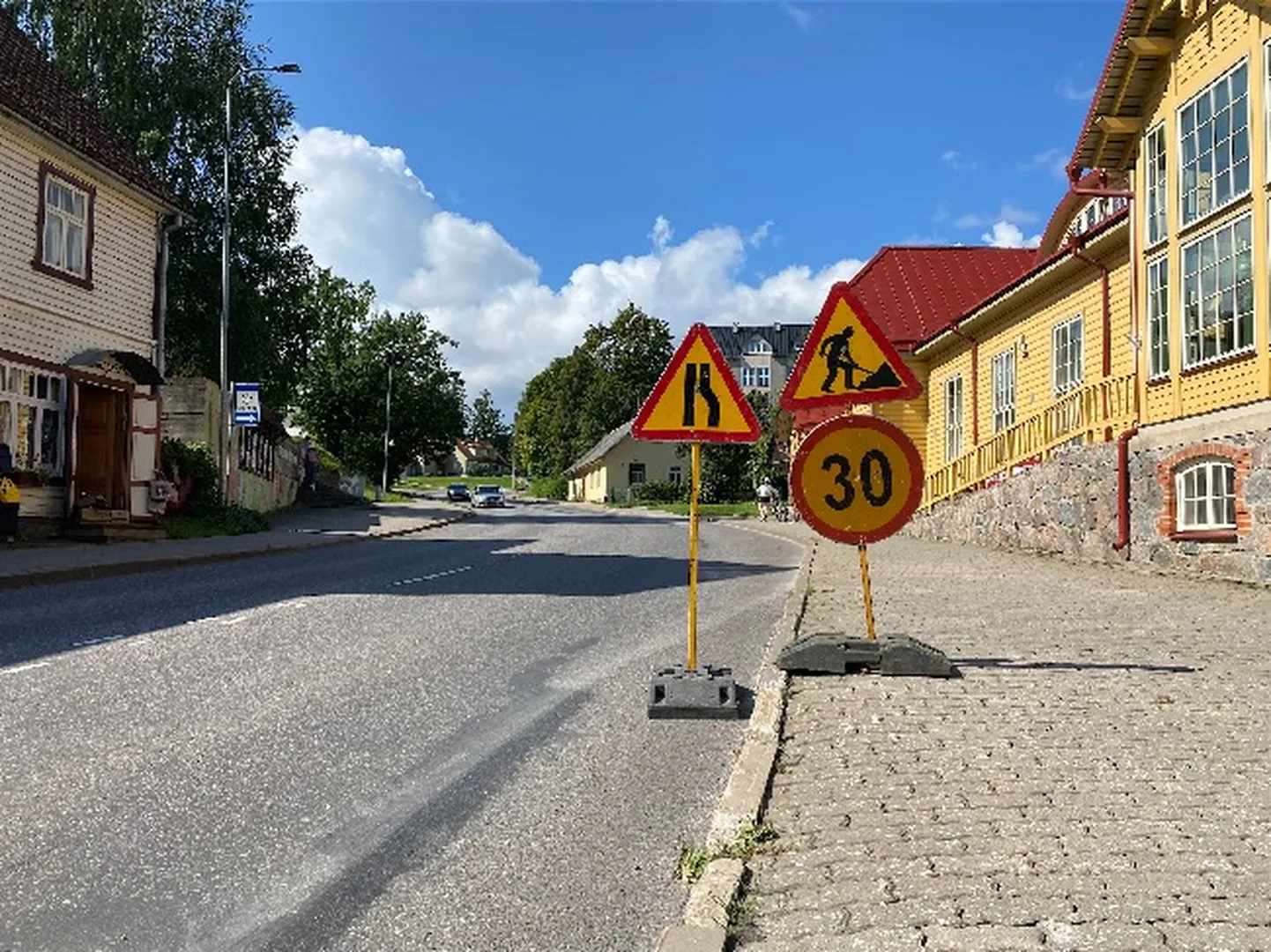 Põlvas Kesk tänaval ei saa veel niipea kiiremalt sõita.