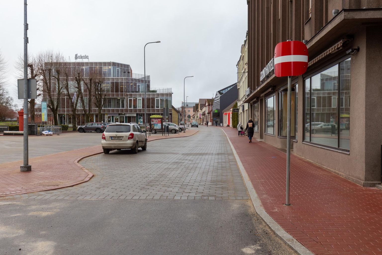 Ametlikult avatakse Tartu tänav 26. novembril, aga sõitma hakati sellel juba neljapäeva lõuna paiku.