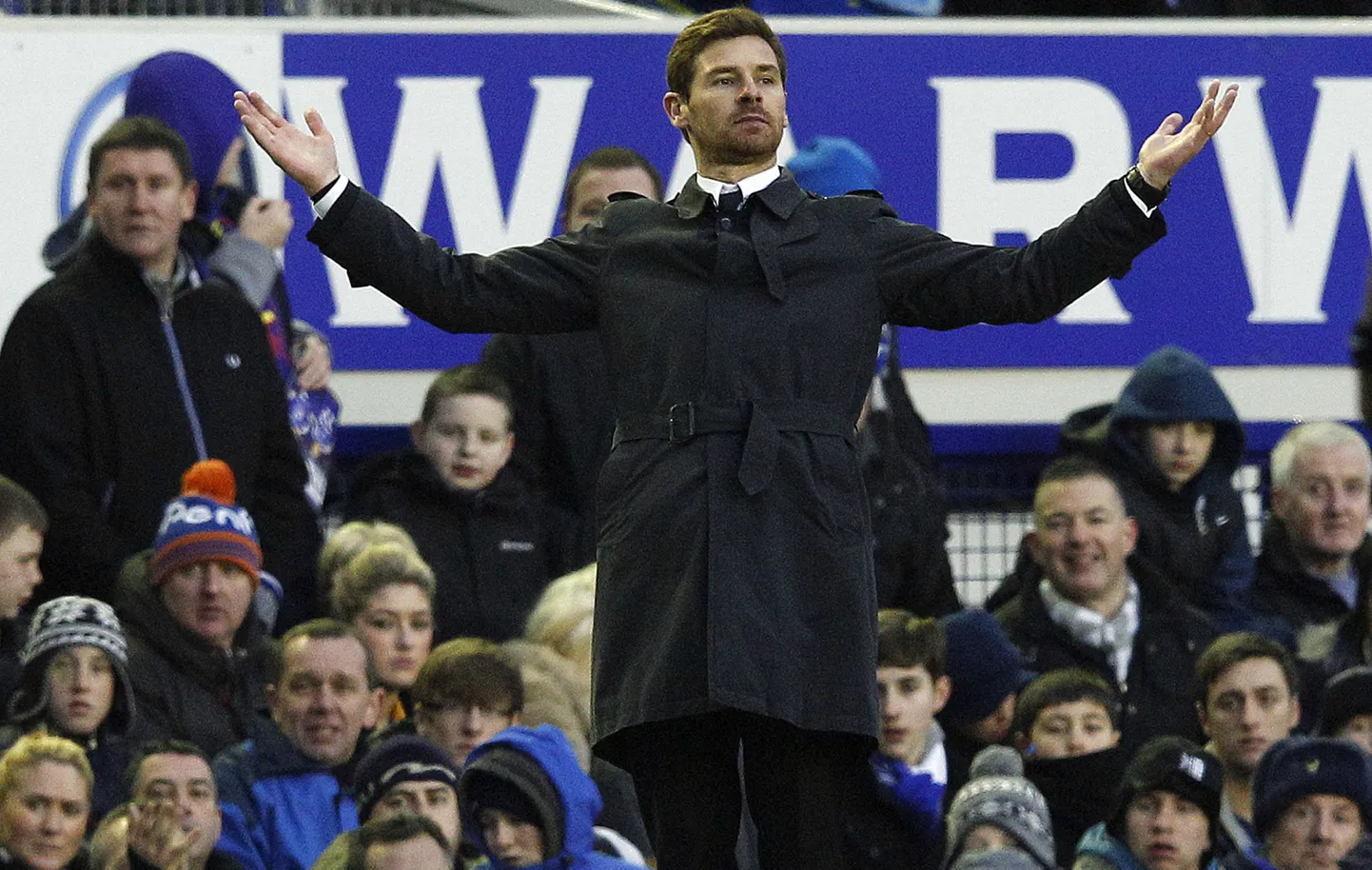 Londoni Chelsea vallandas peatreener Andre Villas-Boas´e.