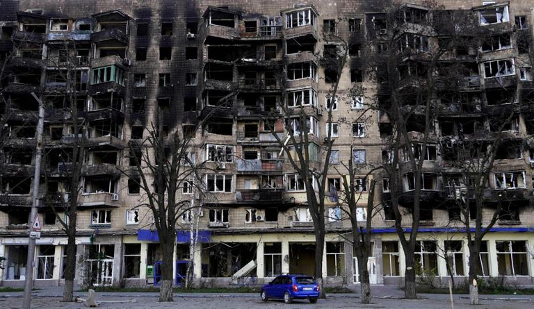 Ноябрь 2022 года. Разрушенный украинский город Мариуполь, население которого было преимущественно русскоговорящим.