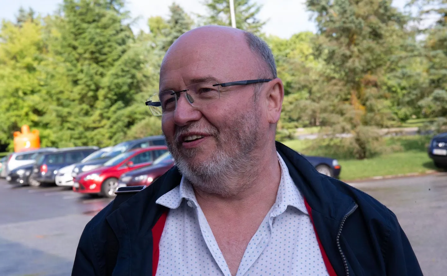 Aasta alguses Reformierakonnast välja astunud Igor Gräzin kandideerib europarlamendi valimistel Keskerakonna nimekirjas. Tulevikus soovib ta rohkem usule pühenduda.