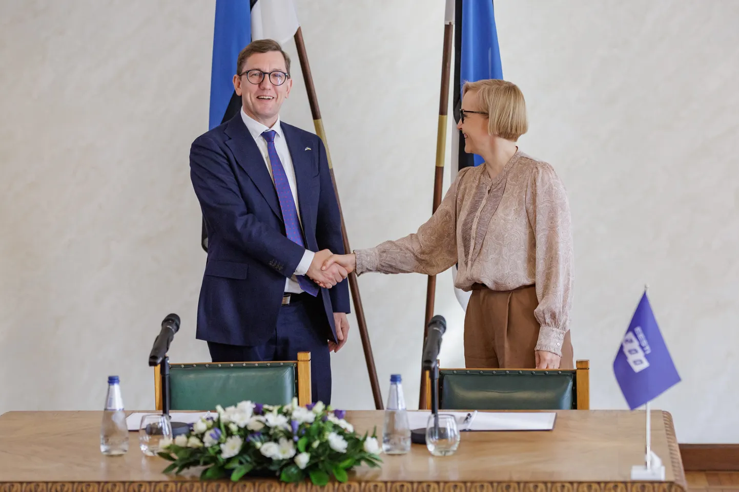 24.03.2025, Tallinn.
Riigikogu valges saalis allkirjastati koalitsiooni aluslepe. Lepingu allkirjastasid Eesti 200 juht Kristina Kallas ja Reformierakonna esimees Kristen Michal.