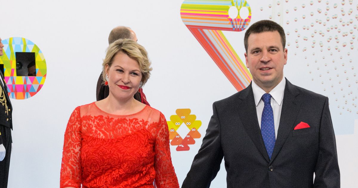 Palju õnne! Peaminister Jüri Ratas ja tema abikaasa Karin Ratas saavad ...