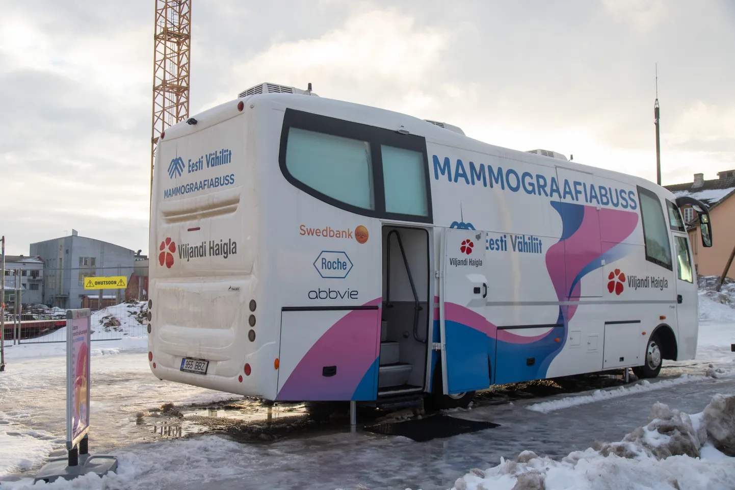Mammograafiabussis saavad naised läbida rinnavähi sõeluuringu.