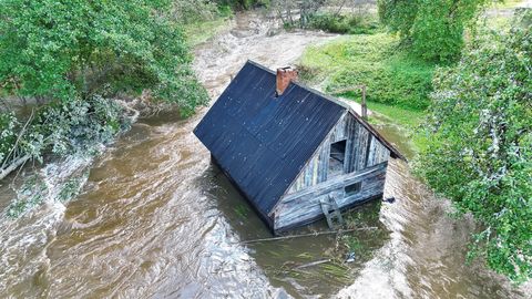 GALERII ⟩ Talunik ei pääsenud üleujutuse tõttu koju