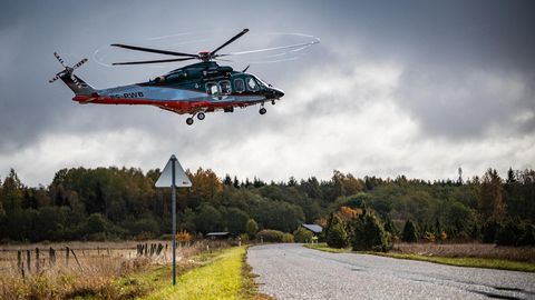 Полицейский вертолет нашел заблудившуюся в лесу женщину