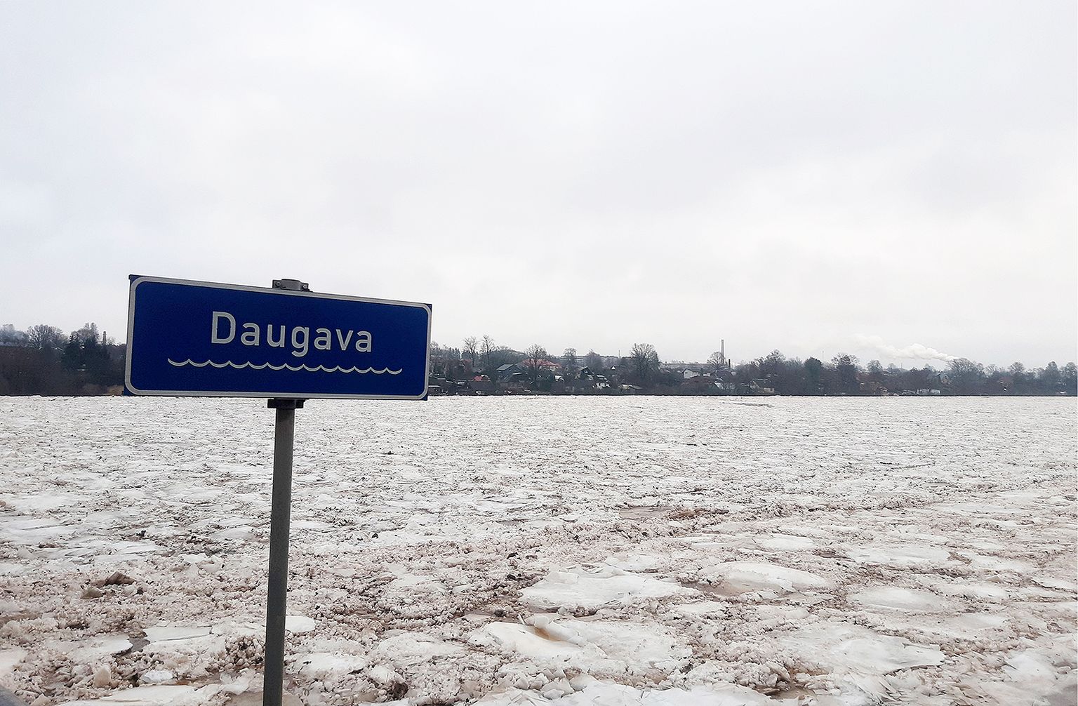 Лед на Даугаве