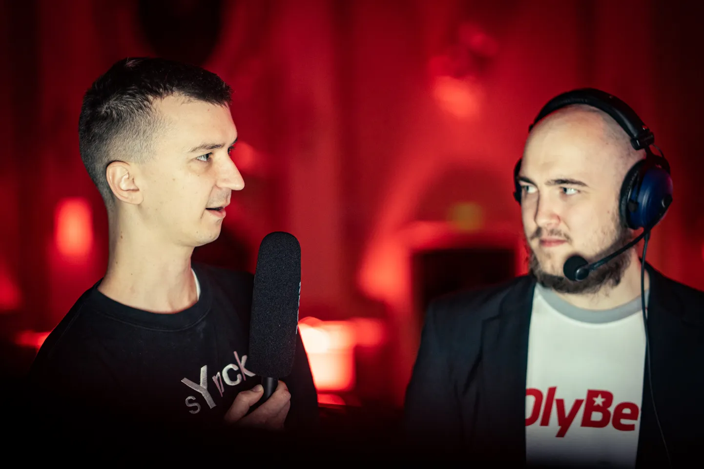 OlyBet Baltics CS2 turniiri finaal, Tauri Tiitsaar (vasakul) ja Steven Tiirik