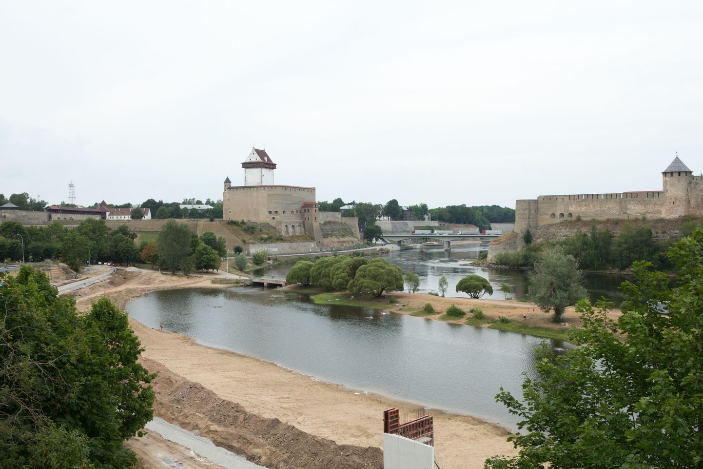 Vaade Narva ja Jaanilinna linnusele