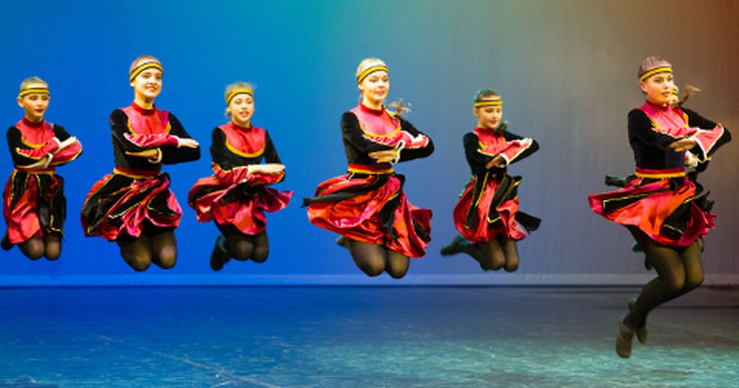 Kohtla-Järve tantsutrupi Rütm võidutants − "Iirimaa tants". Terve tants päkkadel ja gravitatsioonijõudu eirates õhus!