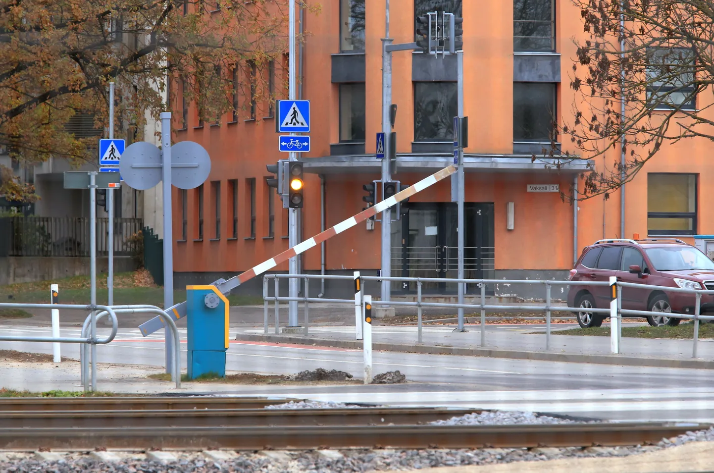 Näituse tänava raudteeülesõit suletakse sõidukitele neljaks päevaks.