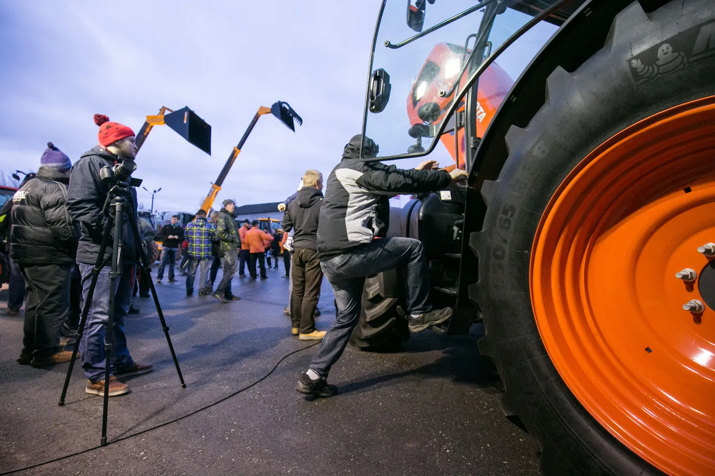 Kubota traktorid pakkusid elavat huvi.