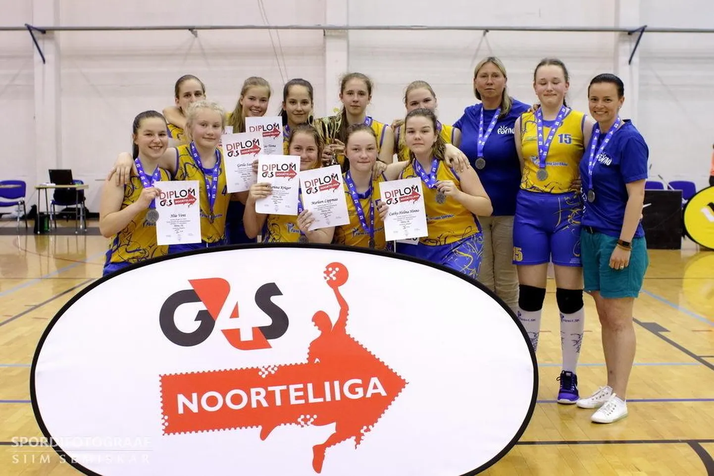 Pärnu spordikooli U14 tüdrukute tiimist pääsesid koondisse kaks mängijat ja treener.
