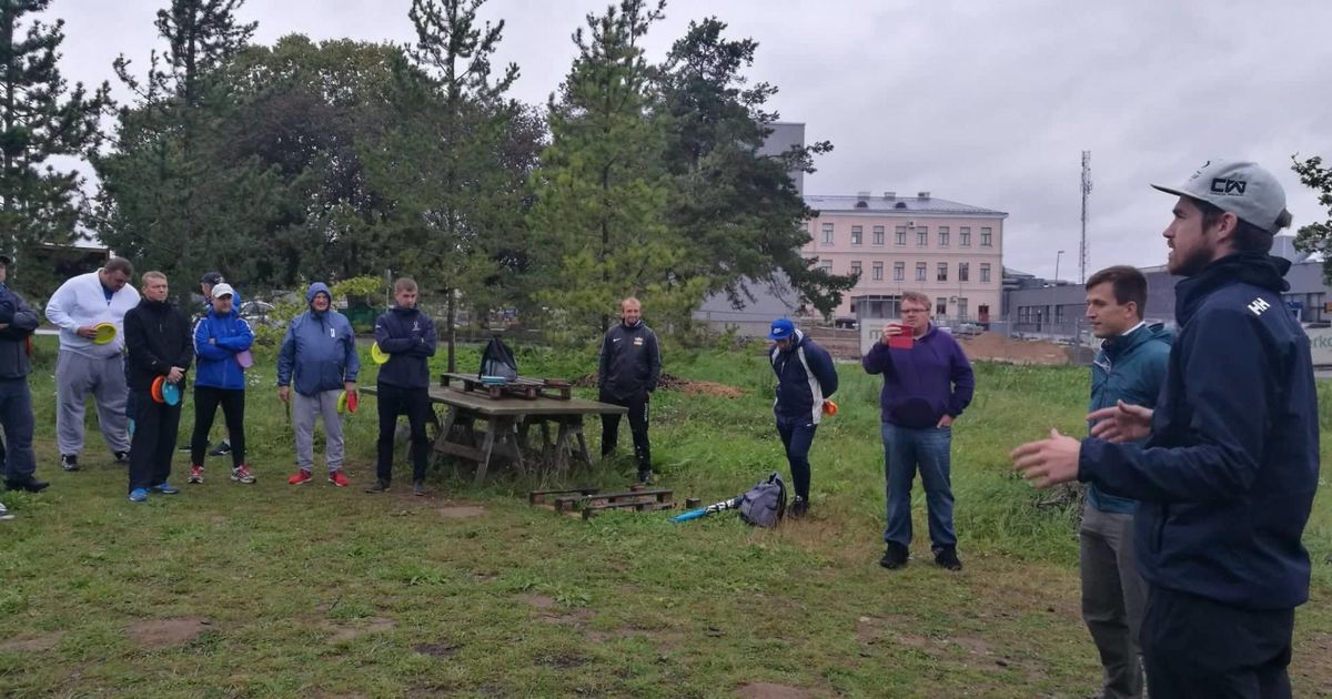 Piltuudis: liikumissarja avaetapil käis paarkümmend mehepoega