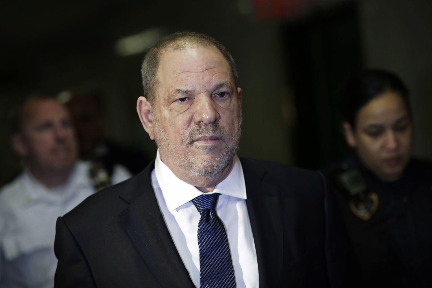 Ahistamises ja vägistamises süüdistatav filmiärimees Harvey Weinstein New Yorgi kohtus oktoobri keskel.