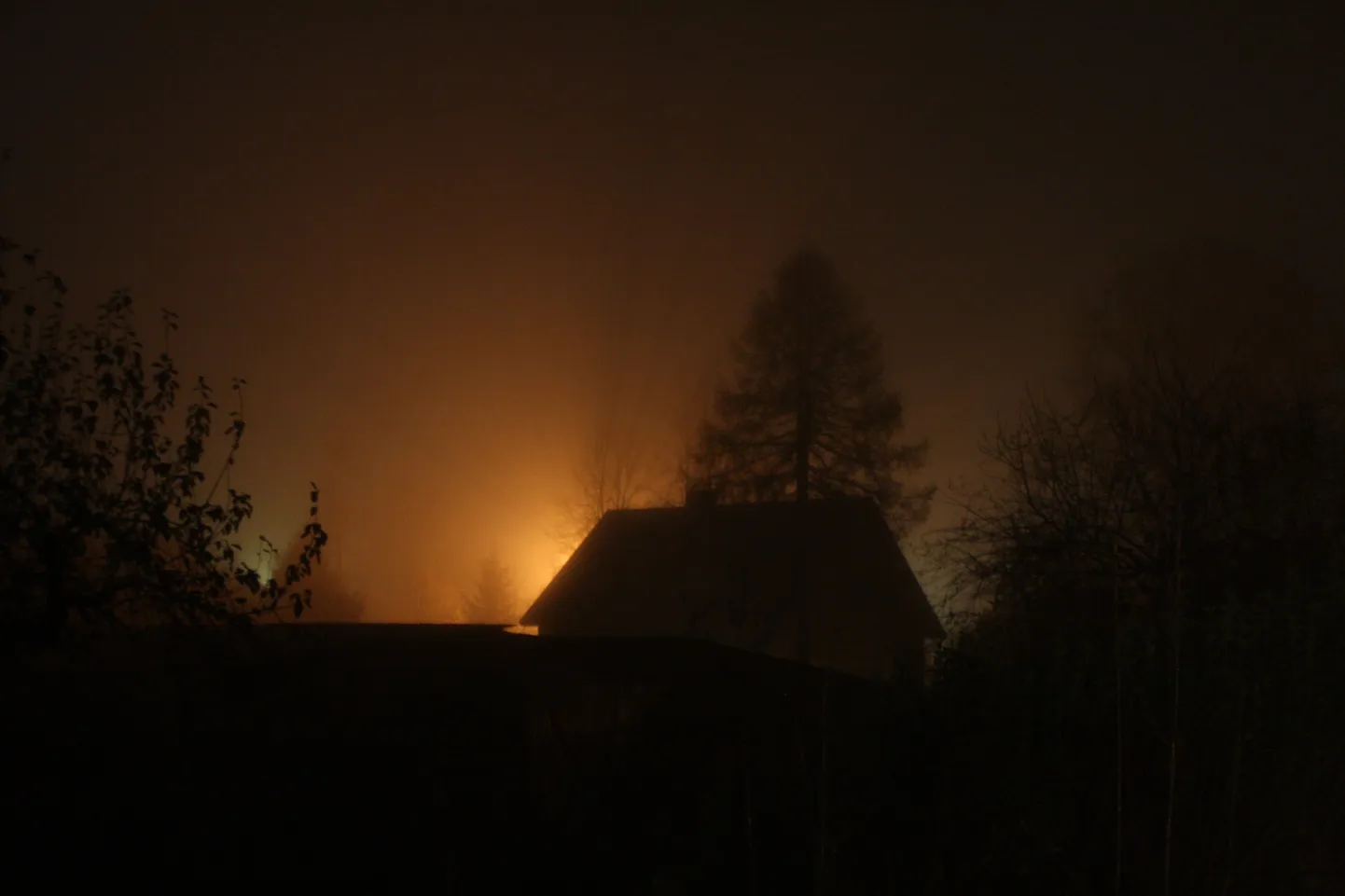 Öösel võib paiguti esineda udu.