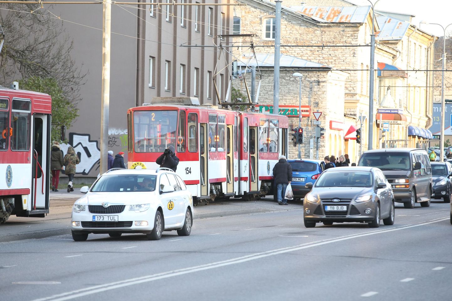 Трамвай попал в ДТП. Фото иллюстративное.