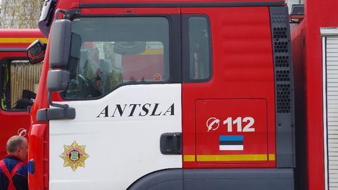 Võrumaal süttis öösel hoone