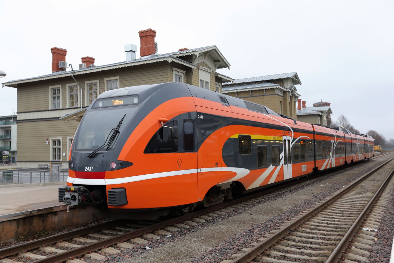 Elroni rongide sõiduplaanid muutuvad 31. mail ja ka suvel, sest üks lõik Tallinna-Tartu raudteest läheb remonti.