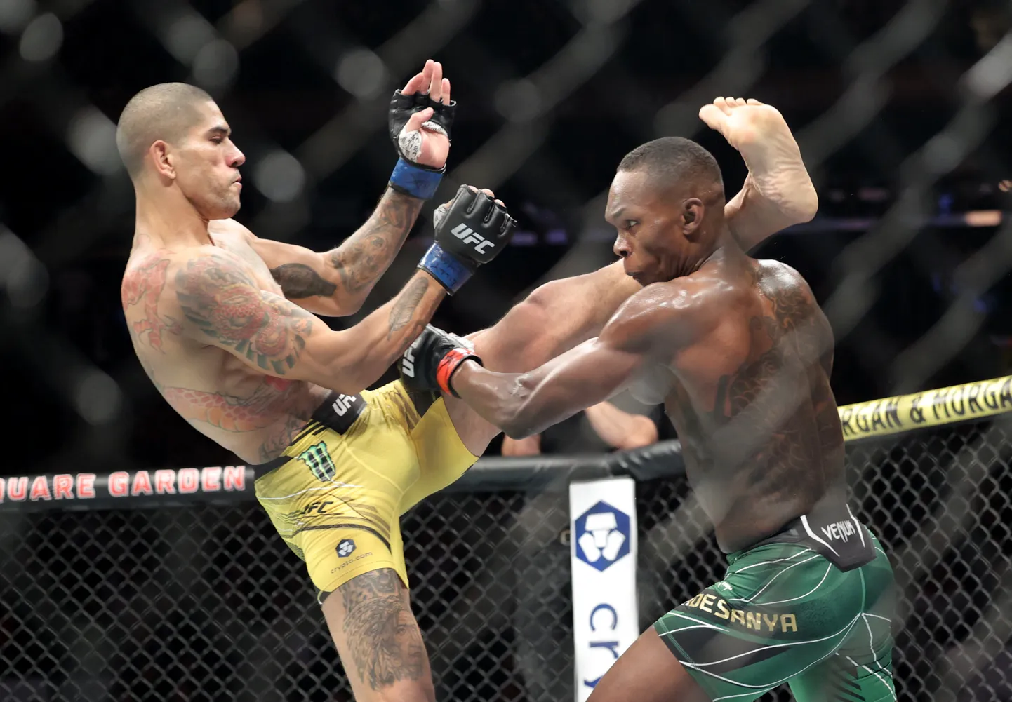 Alex Pereira ja Israel Adesanya.