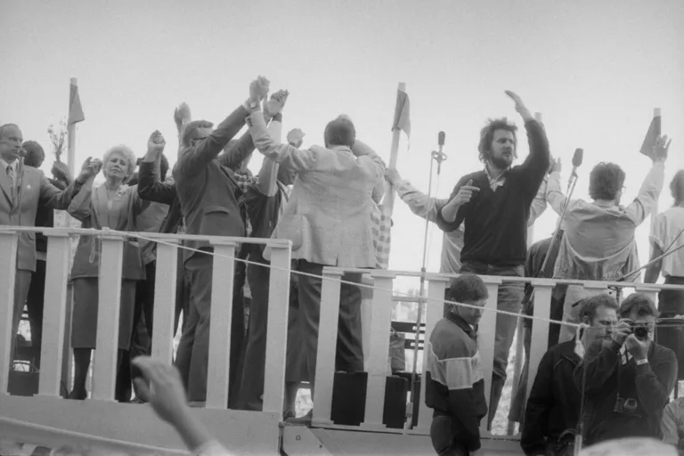 1988. Raghvarinde üritus lauluväljakul, foto
