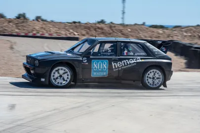 Sébastien Loeb aprillis Lancia Delta Evo-e RX-autot testimas.