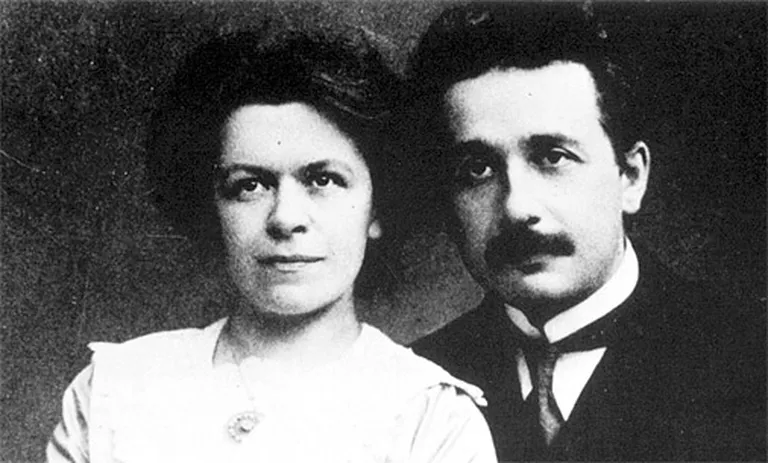 Alberts Einšteins un viņa pirmā sieva Mileva Mariča 