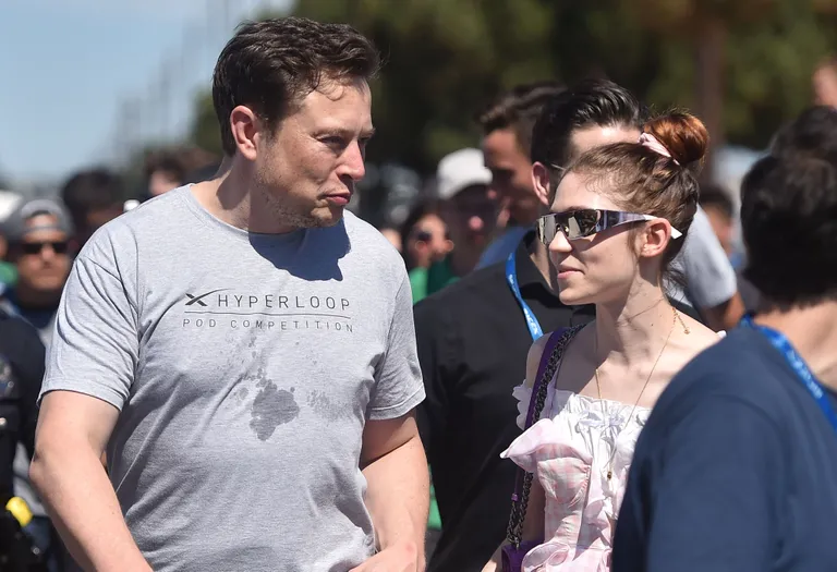 Elon Musk ja Grimes (Claire Boucher)