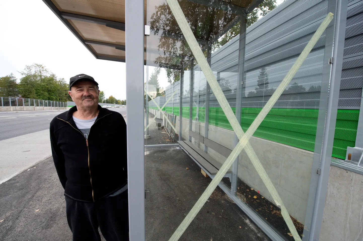 Mõigu bussipeatus toodi 40 meetrit 78aastase Ivo Nõgisto kodule lähemale, selle eest aga kasvas piletihind peaaegu kahekordseks.